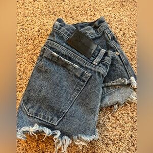 One Teaspoon shorts; size 26. Bonitas.